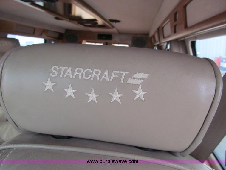 image for item D7126 1997 Ford Econoline E150 van