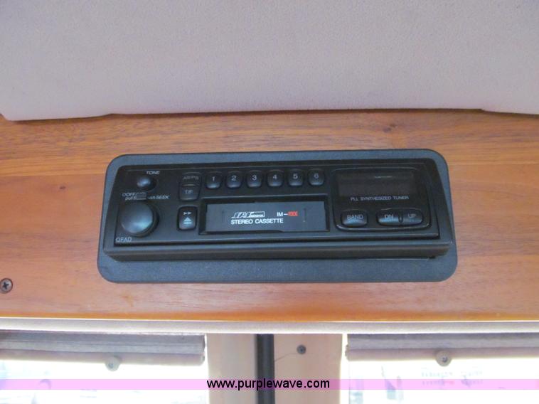 image for item D7126 1997 Ford Econoline E150 van