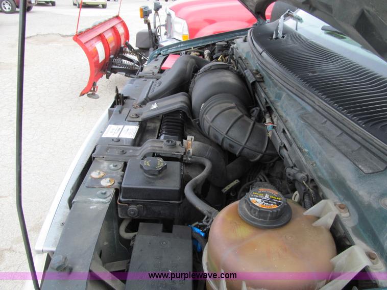 image for item D7126 1997 Ford Econoline E150 van