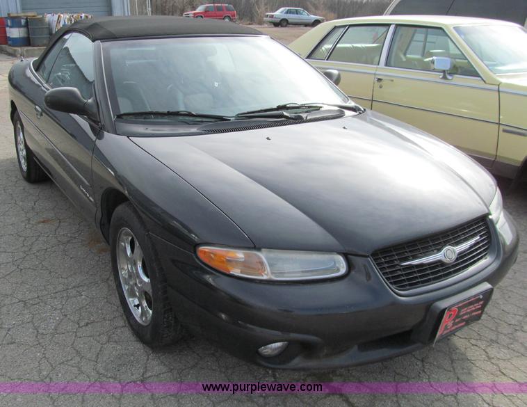 image for item D7127 1998 Chrysler Sebring Limited convertible