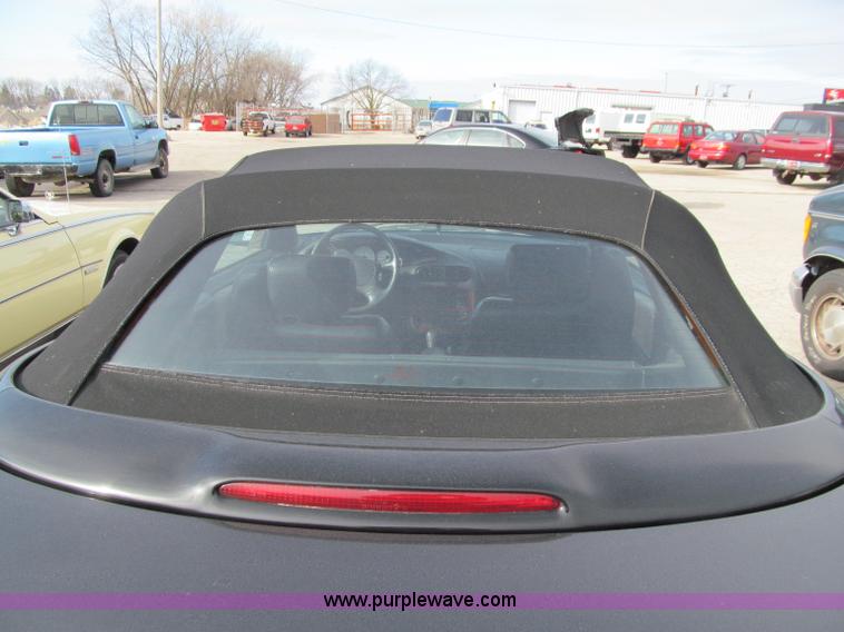 image for item D7127 1998 Chrysler Sebring Limited convertible