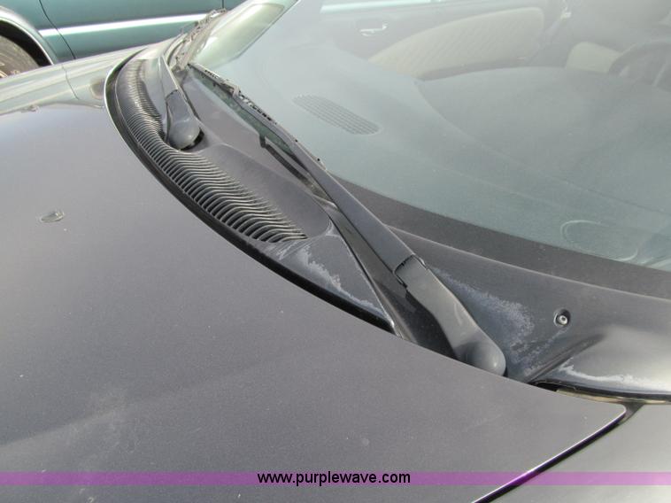 image for item D7127 1998 Chrysler Sebring Limited convertible