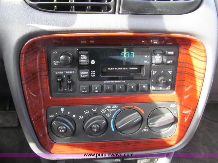 image for item D7127 1998 Chrysler Sebring Limited convertible