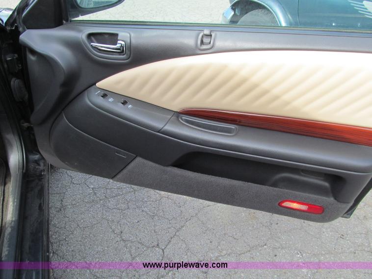 image for item D7127 1998 Chrysler Sebring Limited convertible