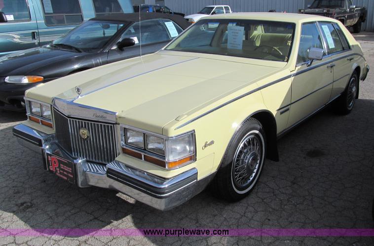image for item D7128 1982 Cadillac DeVille