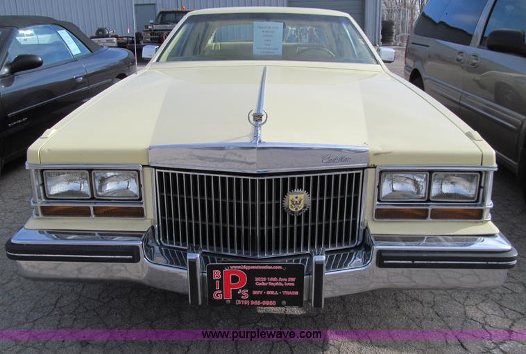 image for item D7128 1982 Cadillac DeVille