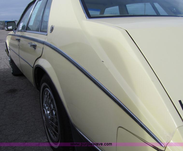image for item D7128 1982 Cadillac DeVille