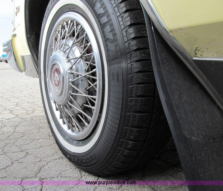 image for item D7128 1982 Cadillac DeVille