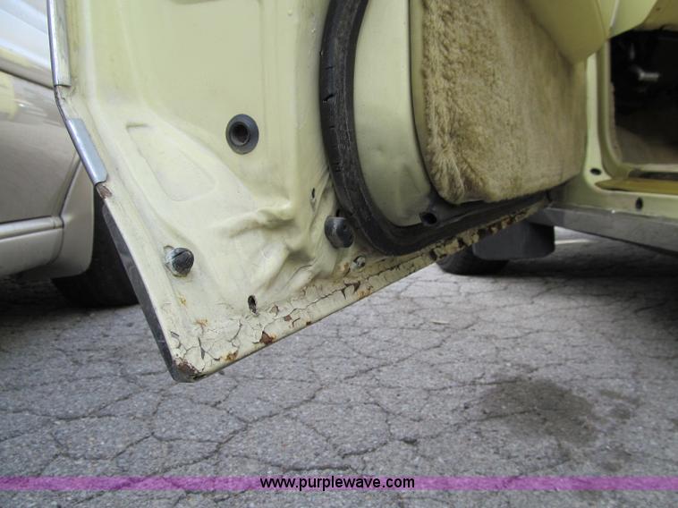 image for item D7128 1982 Cadillac DeVille