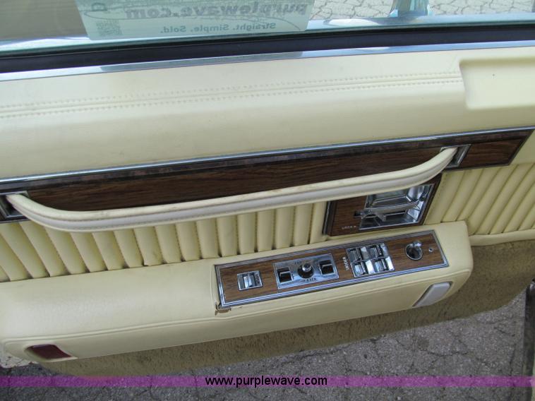 image for item D7128 1982 Cadillac DeVille