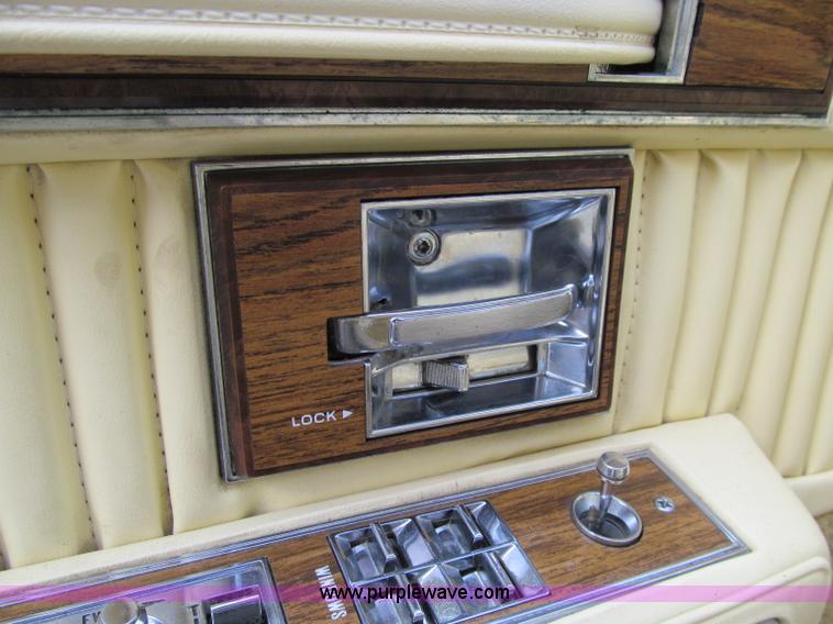 image for item D7128 1982 Cadillac DeVille