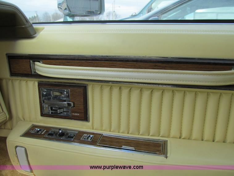 image for item D7128 1982 Cadillac DeVille