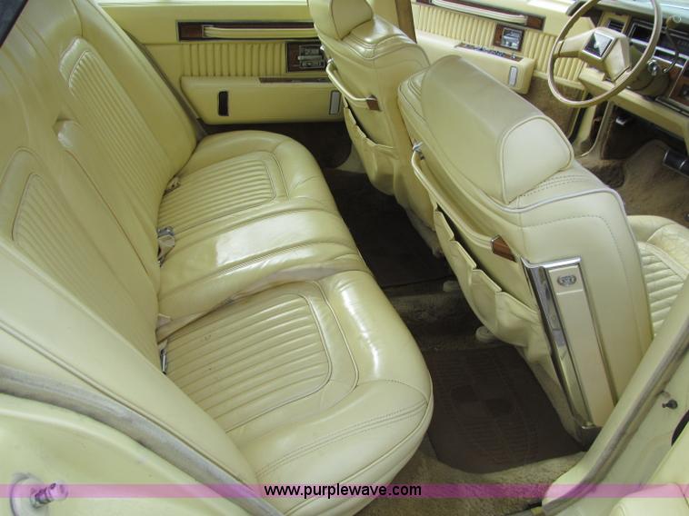image for item D7128 1982 Cadillac DeVille