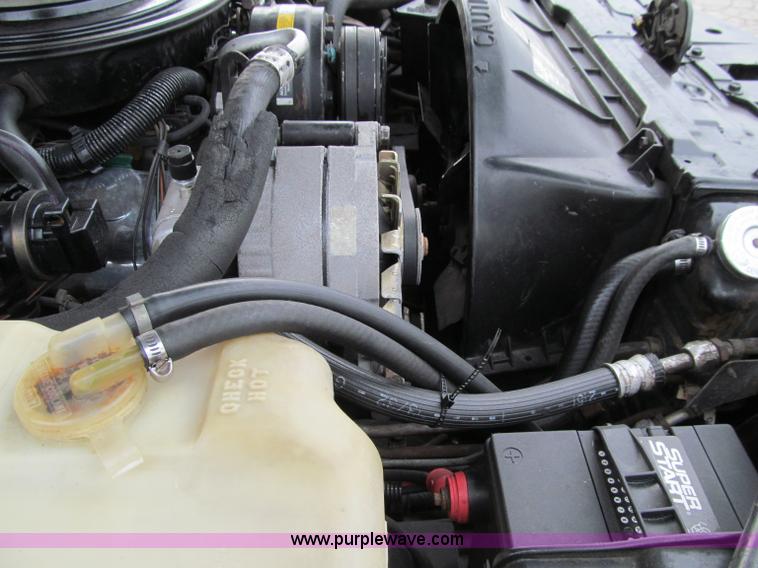 image for item D7128 1982 Cadillac DeVille