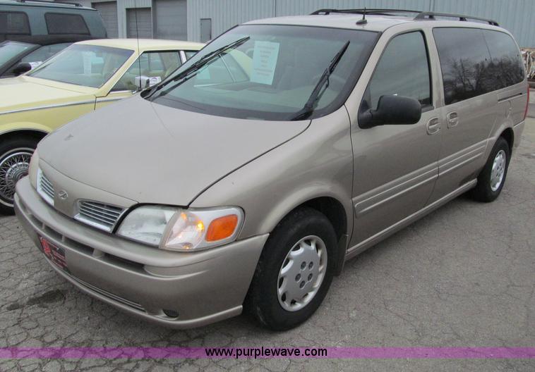 image for item D7129 2002 Oldsmobile Silhouette van