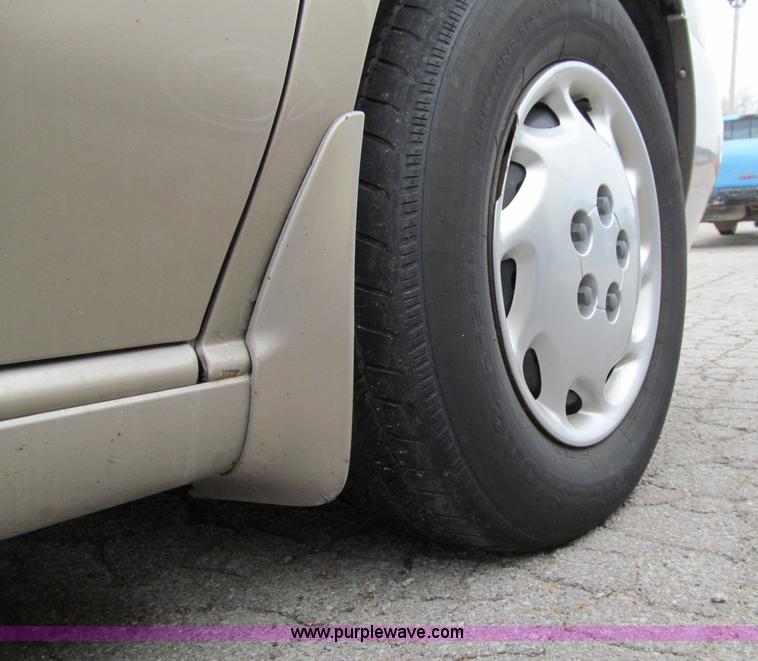 image for item D7129 2002 Oldsmobile Silhouette van