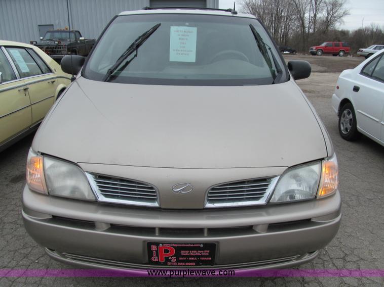 image for item D7129 2002 Oldsmobile Silhouette van