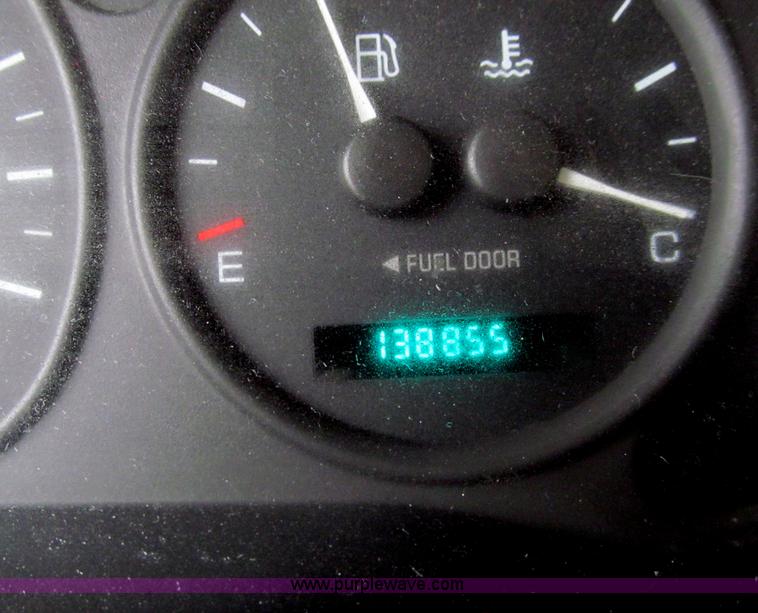 image for item D7129 2002 Oldsmobile Silhouette van