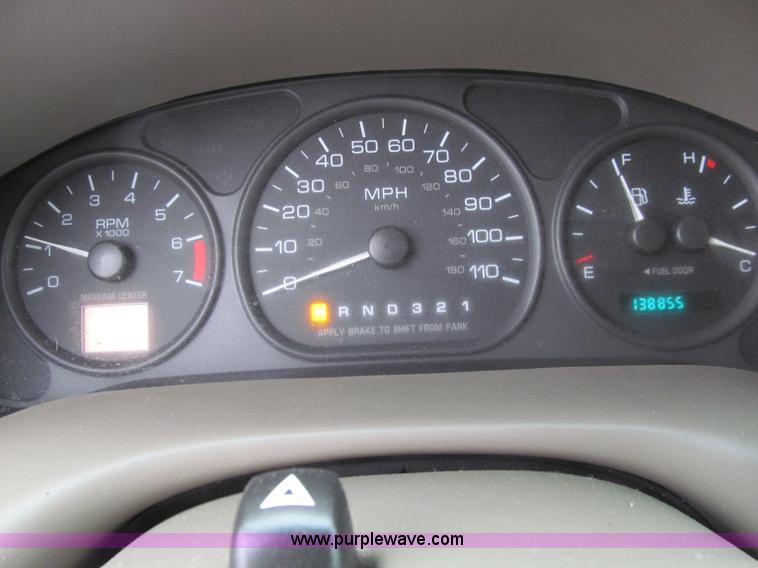 image for item D7129 2002 Oldsmobile Silhouette van