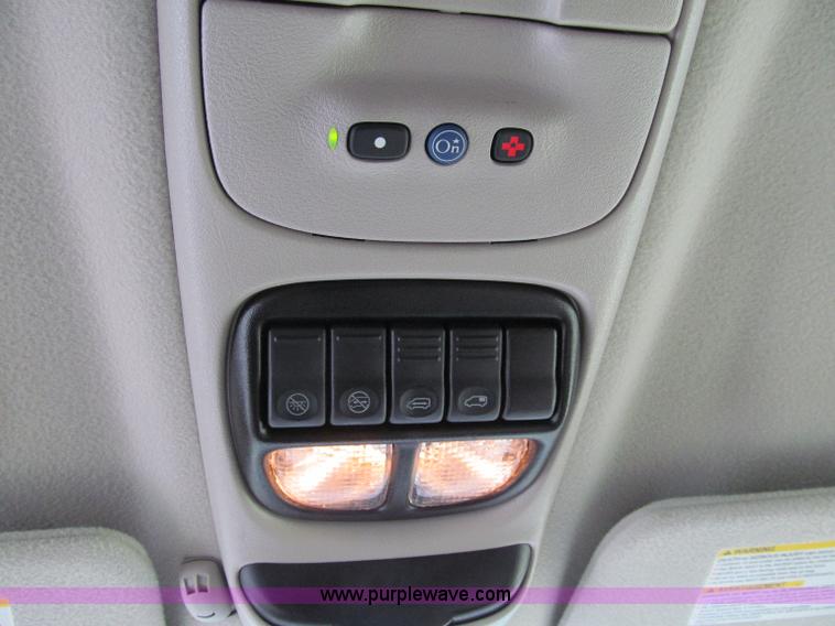 image for item D7129 2002 Oldsmobile Silhouette van