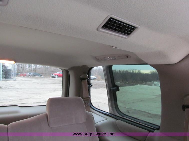 image for item D7129 2002 Oldsmobile Silhouette van