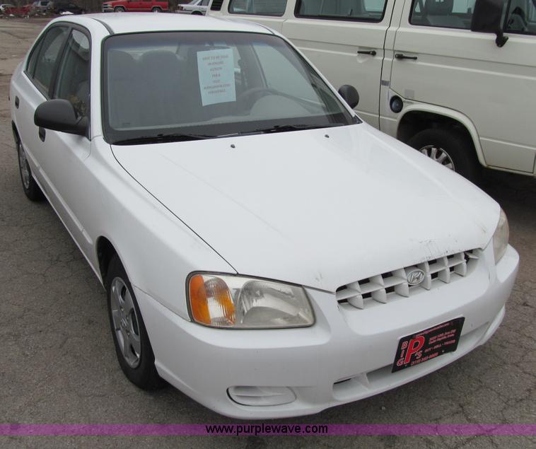 image for item D7130 2002 Hyundai Accent GL