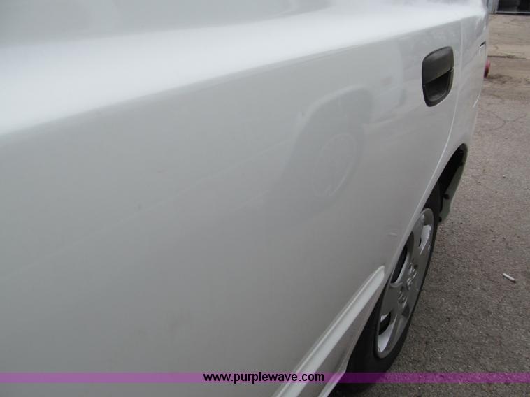 image for item D7130 2002 Hyundai Accent GL