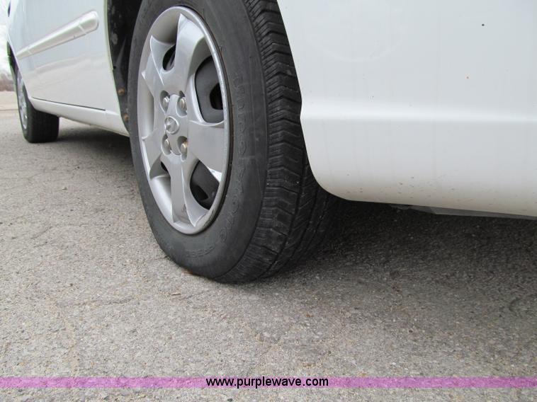 image for item D7130 2002 Hyundai Accent GL