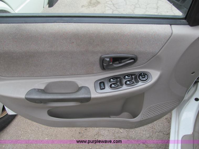 image for item D7130 2002 Hyundai Accent GL