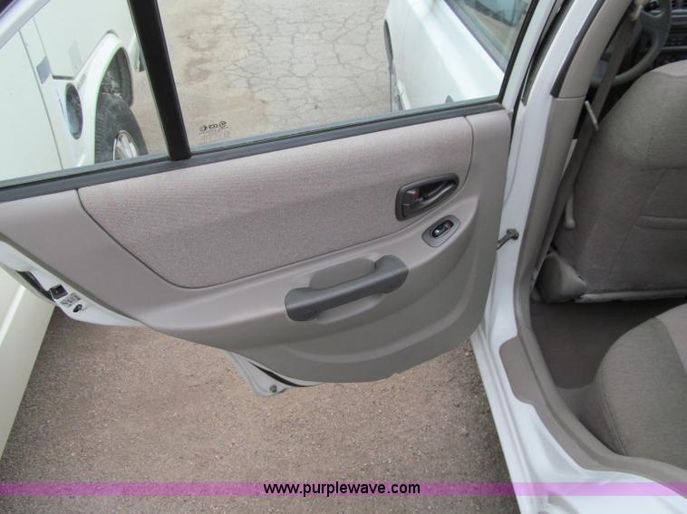 image for item D7130 2002 Hyundai Accent GL