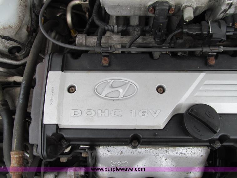 image for item D7130 2002 Hyundai Accent GL