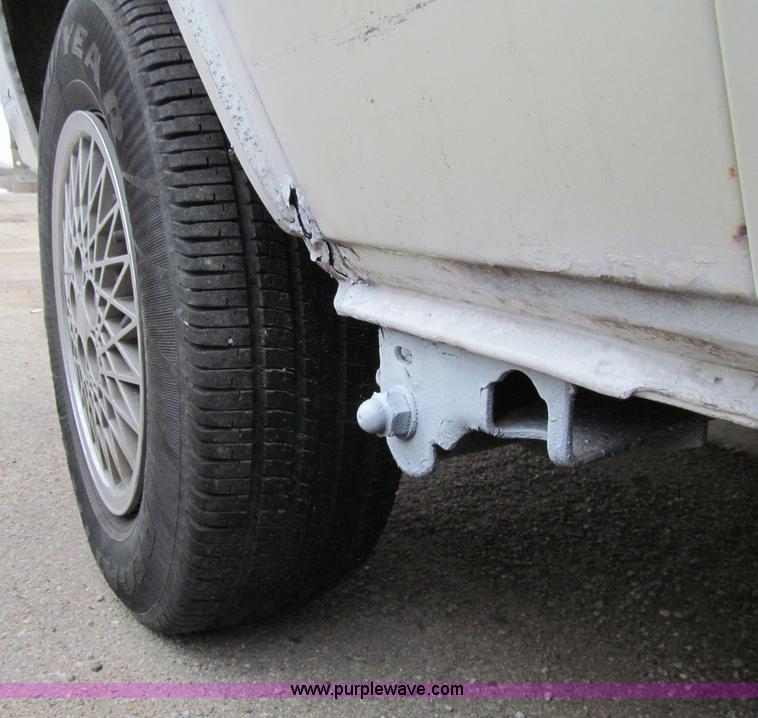 image for item D7131 1987 Volkswagen Vanagon Campmobile van