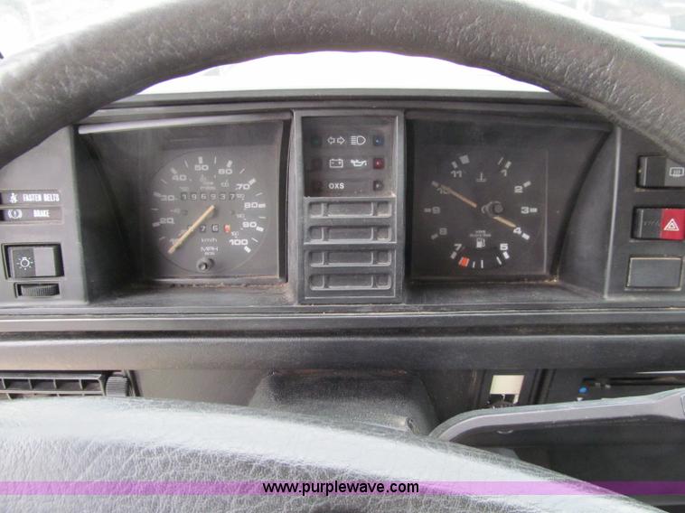 image for item D7131 1987 Volkswagen Vanagon Campmobile van