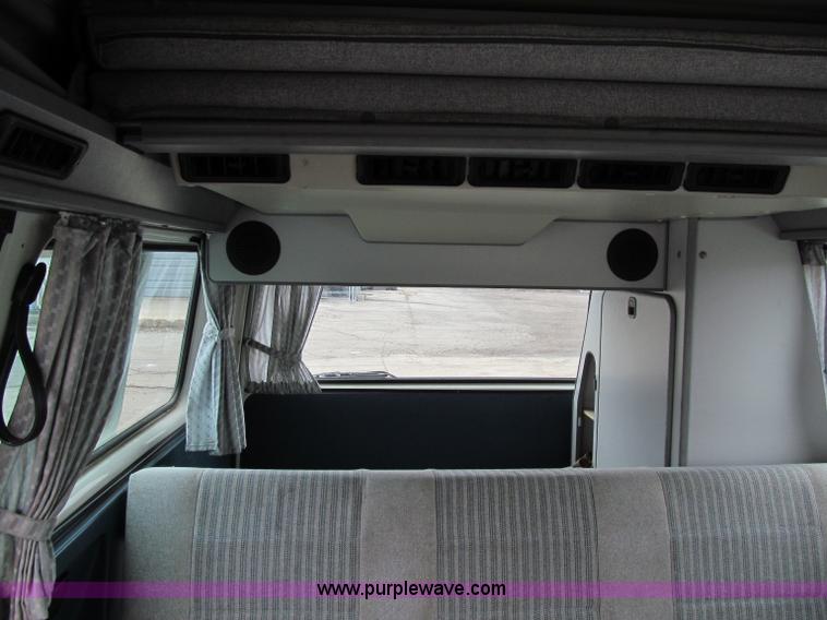 image for item D7131 1987 Volkswagen Vanagon Campmobile van