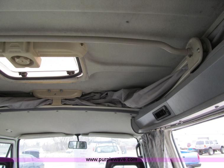 image for item D7131 1987 Volkswagen Vanagon Campmobile van