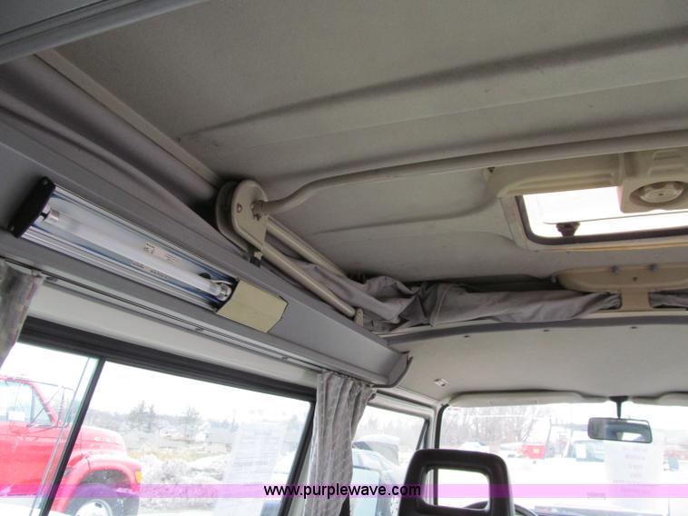 image for item D7131 1987 Volkswagen Vanagon Campmobile van