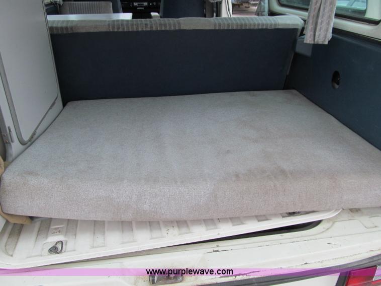 image for item D7131 1987 Volkswagen Vanagon Campmobile van