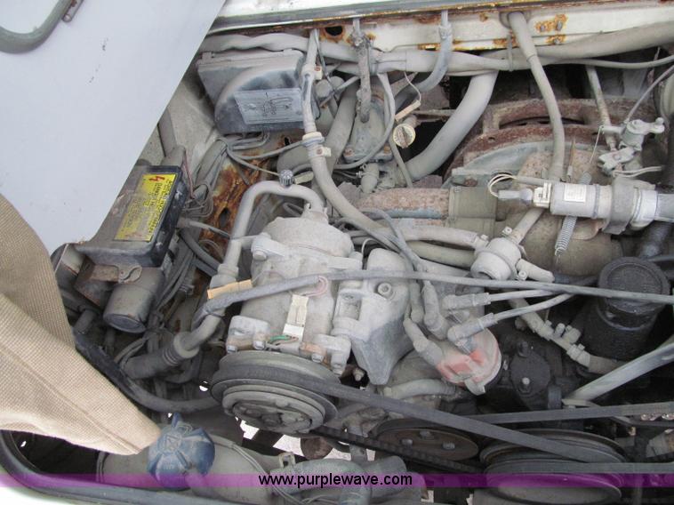 image for item D7131 1987 Volkswagen Vanagon Campmobile van