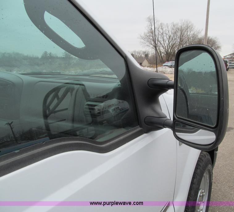 image for item D7132 2006 Ford F350 XL Super Duty service truck