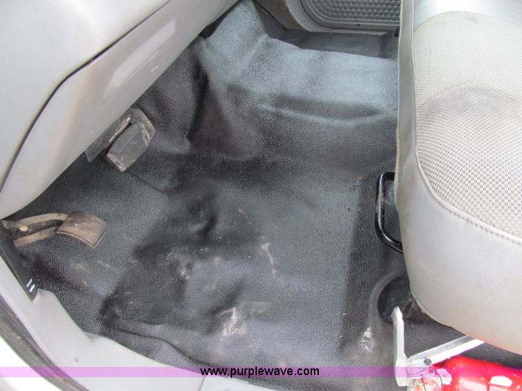 image for item D7132 2006 Ford F350 XL Super Duty service truck