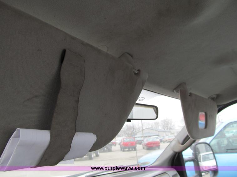 image for item D7132 2006 Ford F350 XL Super Duty service truck