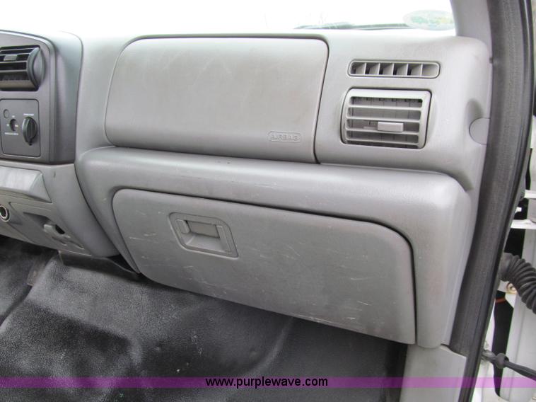 image for item D7132 2006 Ford F350 XL Super Duty service truck