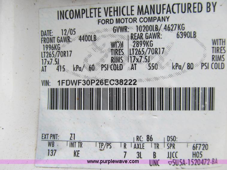 image for item D7132 2006 Ford F350 XL Super Duty service truck
