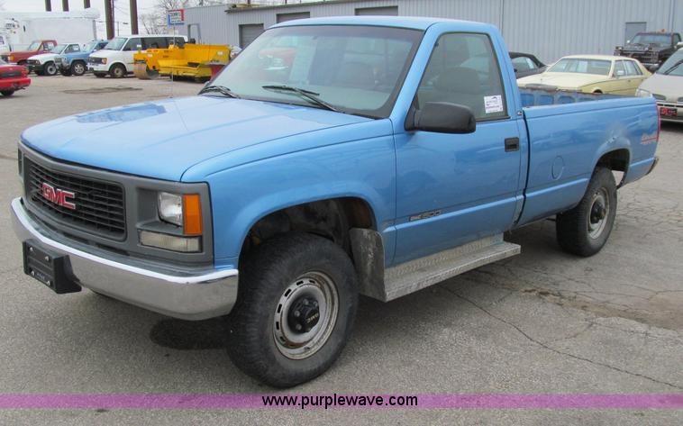 image for item D7133 1997 GMC Sierra 1500 SL pickup truck