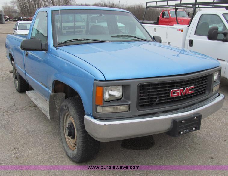 image for item D7133 1997 GMC Sierra 1500 SL pickup truck