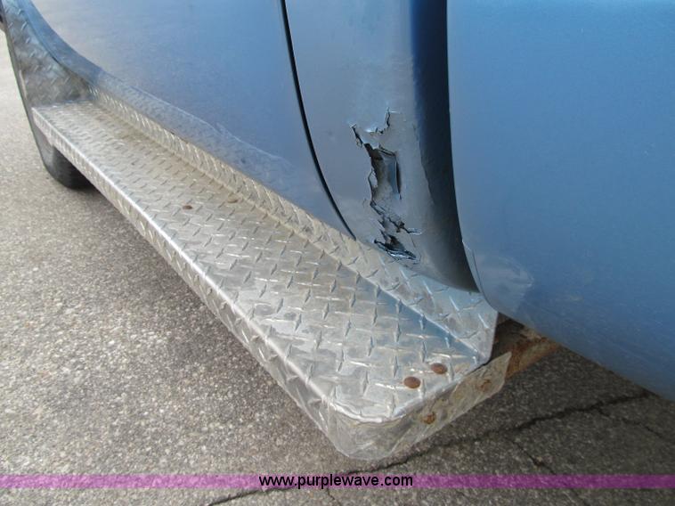 image for item D7133 1997 GMC Sierra 1500 SL pickup truck