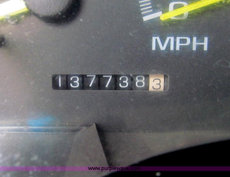 image for item D7133 1997 GMC Sierra 1500 SL pickup truck