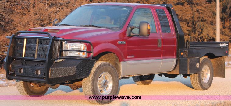 image for item E2532 2003 Ford F250 Super Duty SuperCab pickup truck
