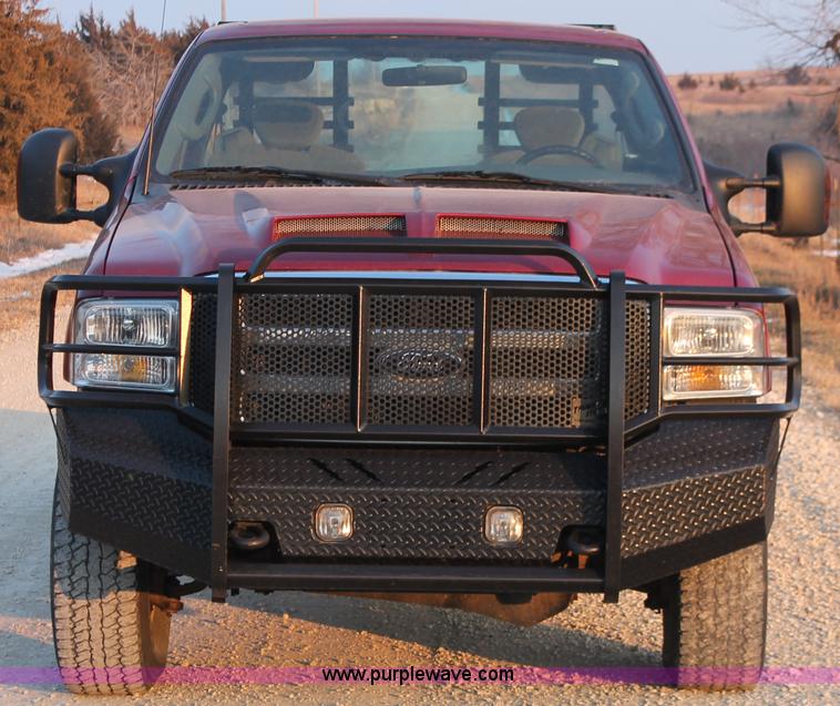 image for item E2532 2003 Ford F250 Super Duty SuperCab pickup truck