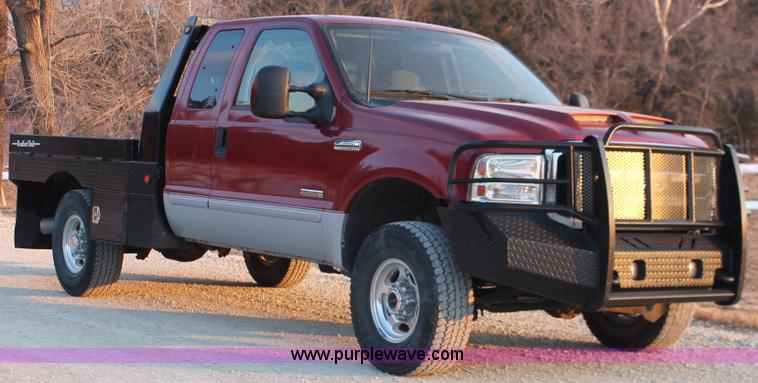 image for item E2532 2003 Ford F250 Super Duty SuperCab pickup truck